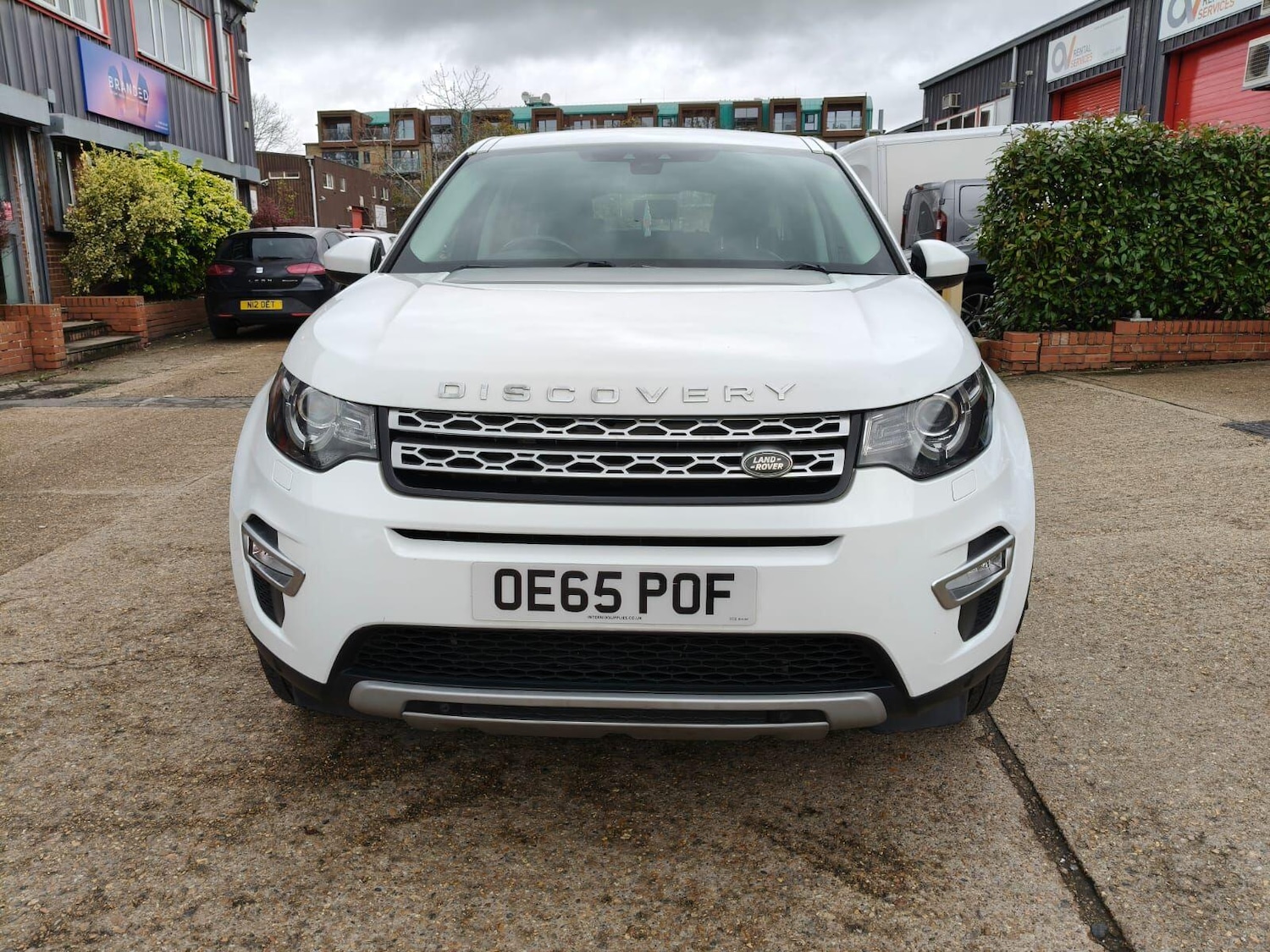 Used Land Rover Discovery Sport 2015 for sale - 76592585: Photo 2