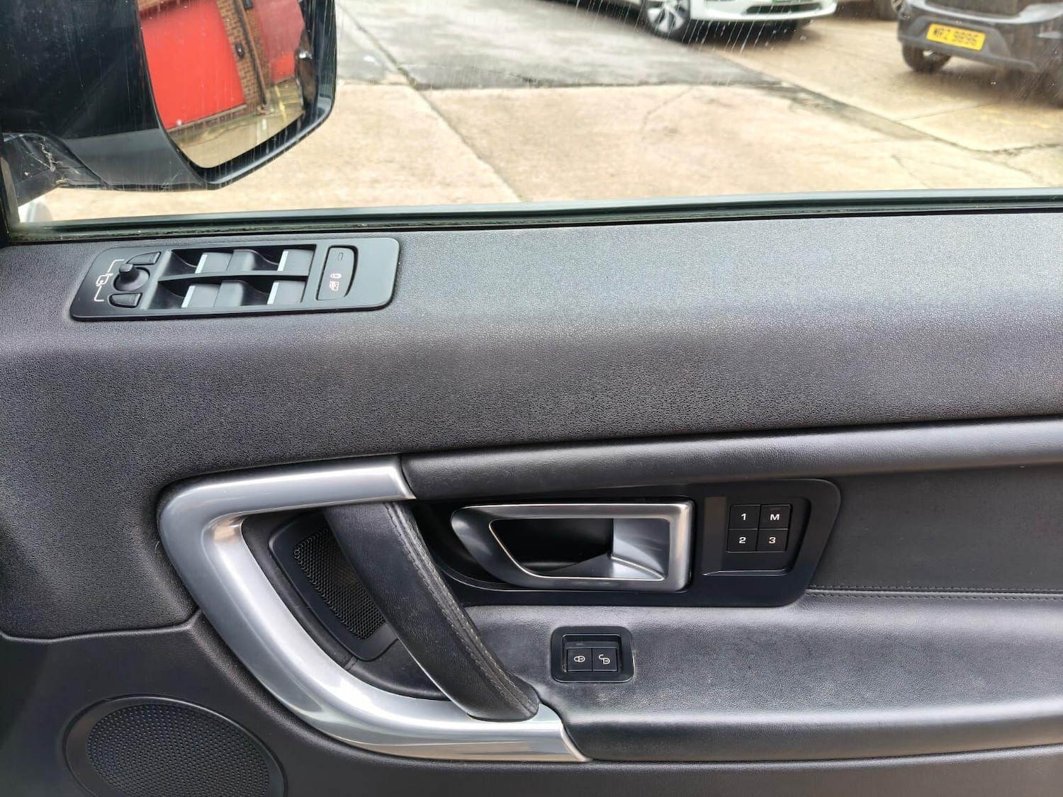 Used Land Rover Discovery Sport 2015 for sale - 76592585: Photo 25