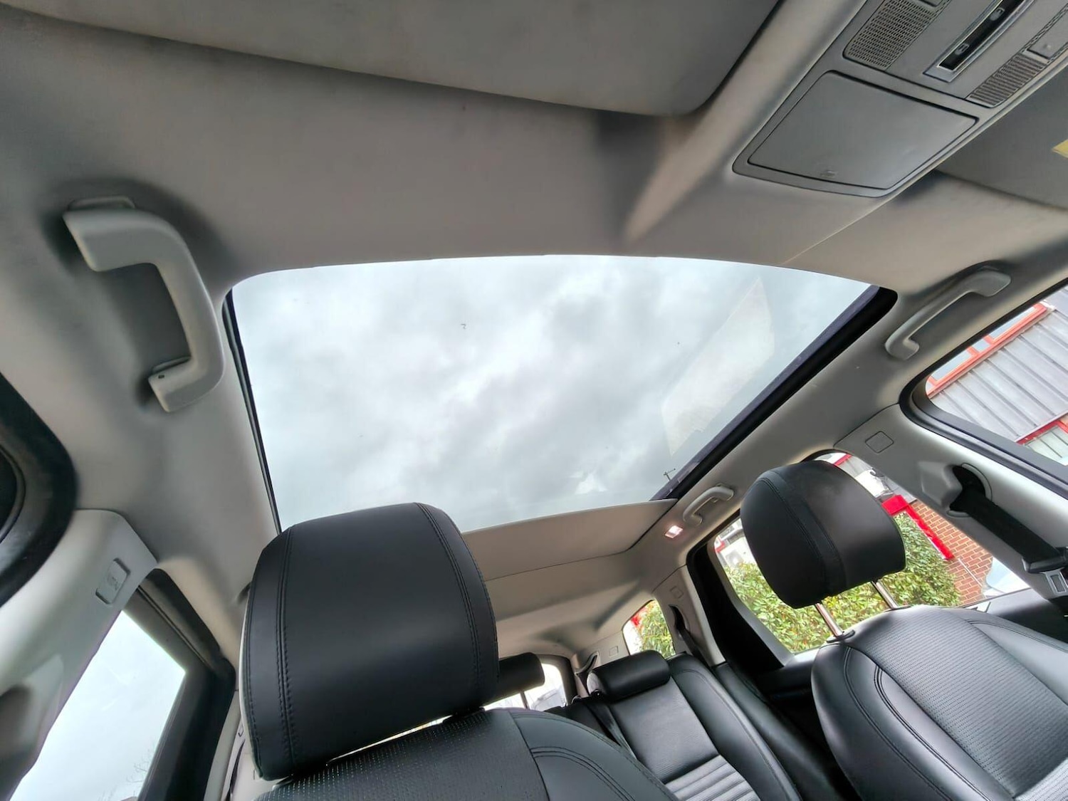 Used Land Rover Discovery Sport 2015 for sale - 76592585: Photo 31