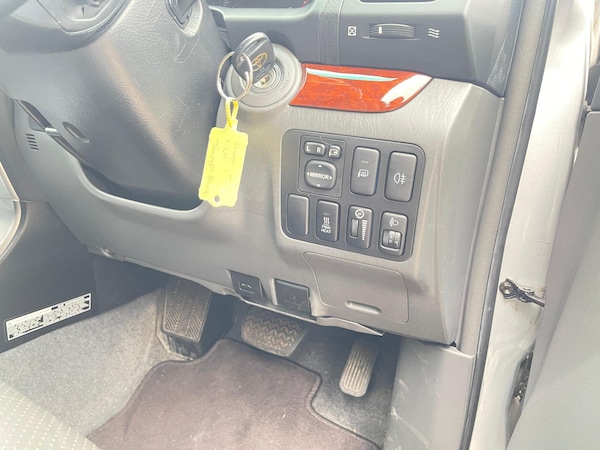 Used Toyota Landcruiser 2004 for sale - 76307267: Photo 25