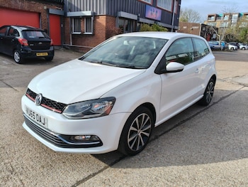 Used Volkswagen Polo 2015 for sale - 79609556: Photo