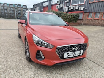 Used Hyundai i30 2018 for sale - 77684334: Photo