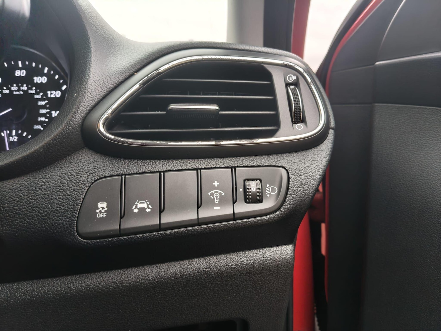 Used Hyundai i30 2018 for sale - 77684334: Photo 32