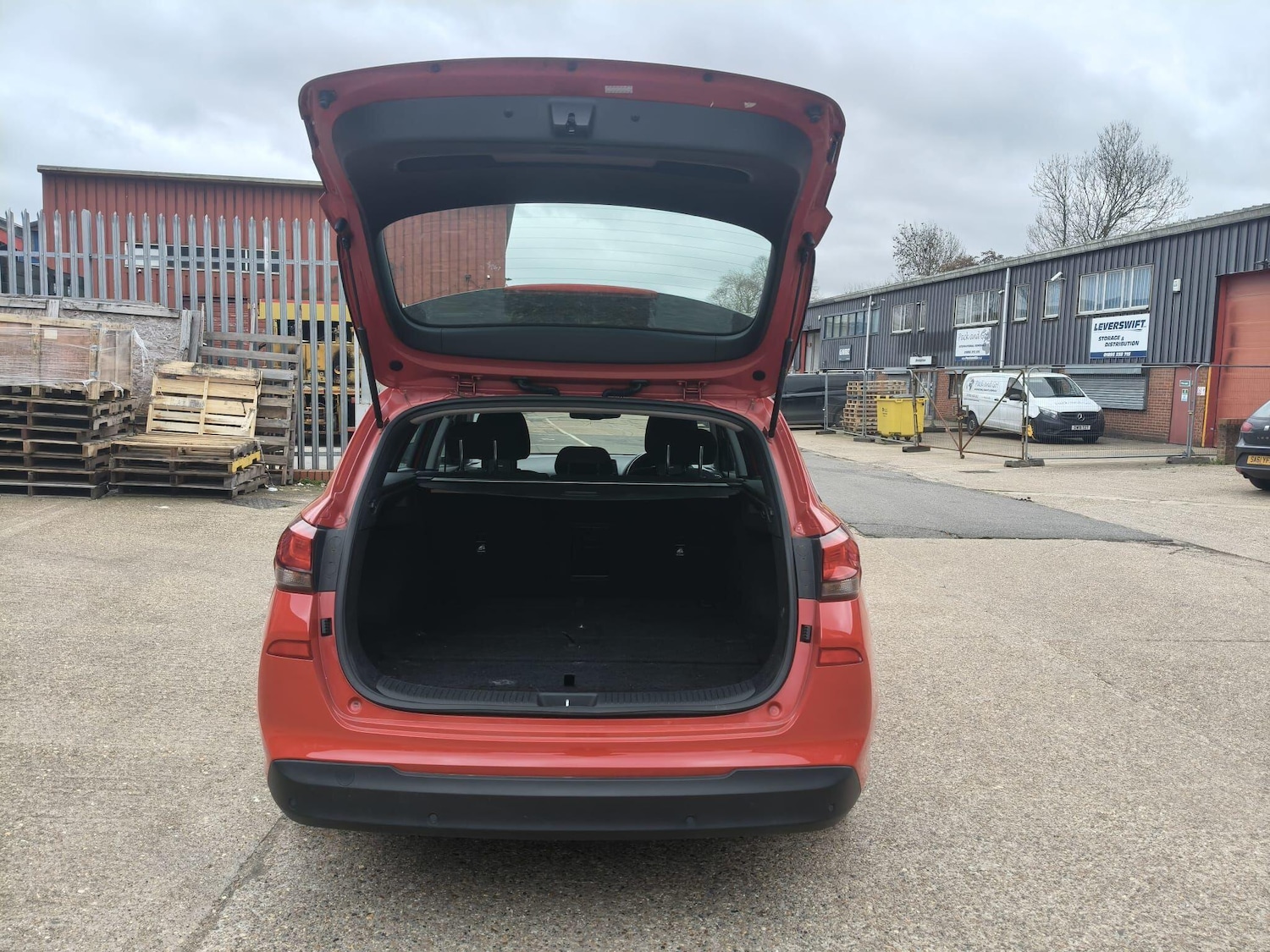 Used Hyundai i30 2018 for sale - 77684334: Photo 9