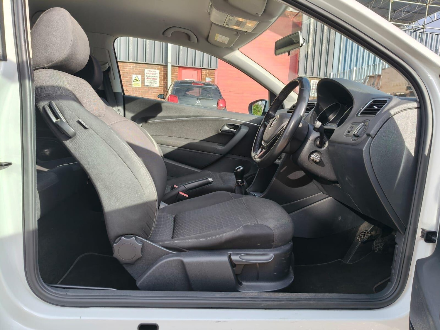 Used Volkswagen Polo 2015 for sale - 76887004: Photo 10