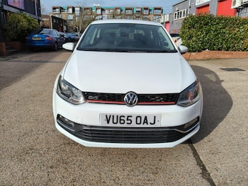 Used Volkswagen Polo 2015 for sale - 76887004: Photo