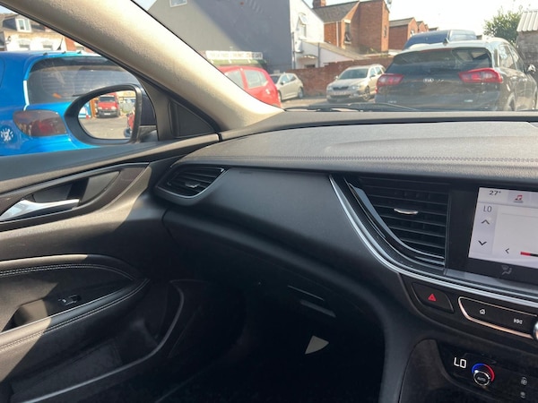 Used Vauxhall Insignia 2017 for sale - 76179719: Photo 37