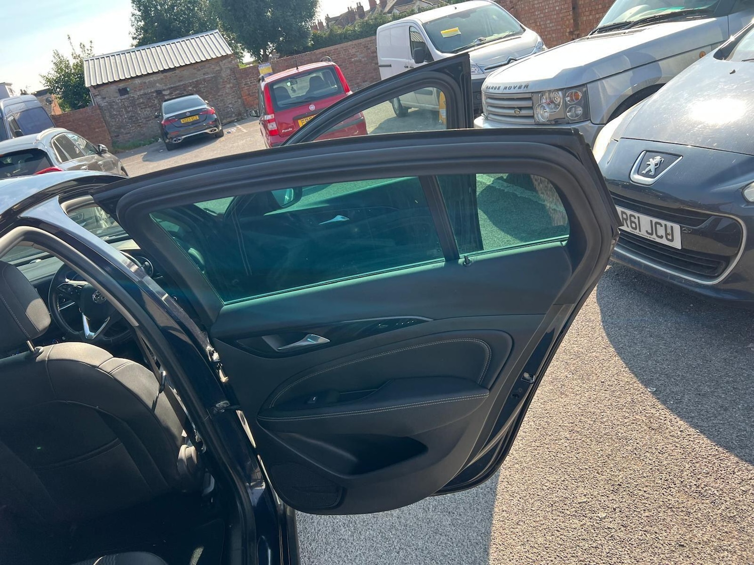 Used Vauxhall Insignia 2017 for sale - 76179719: Photo 4