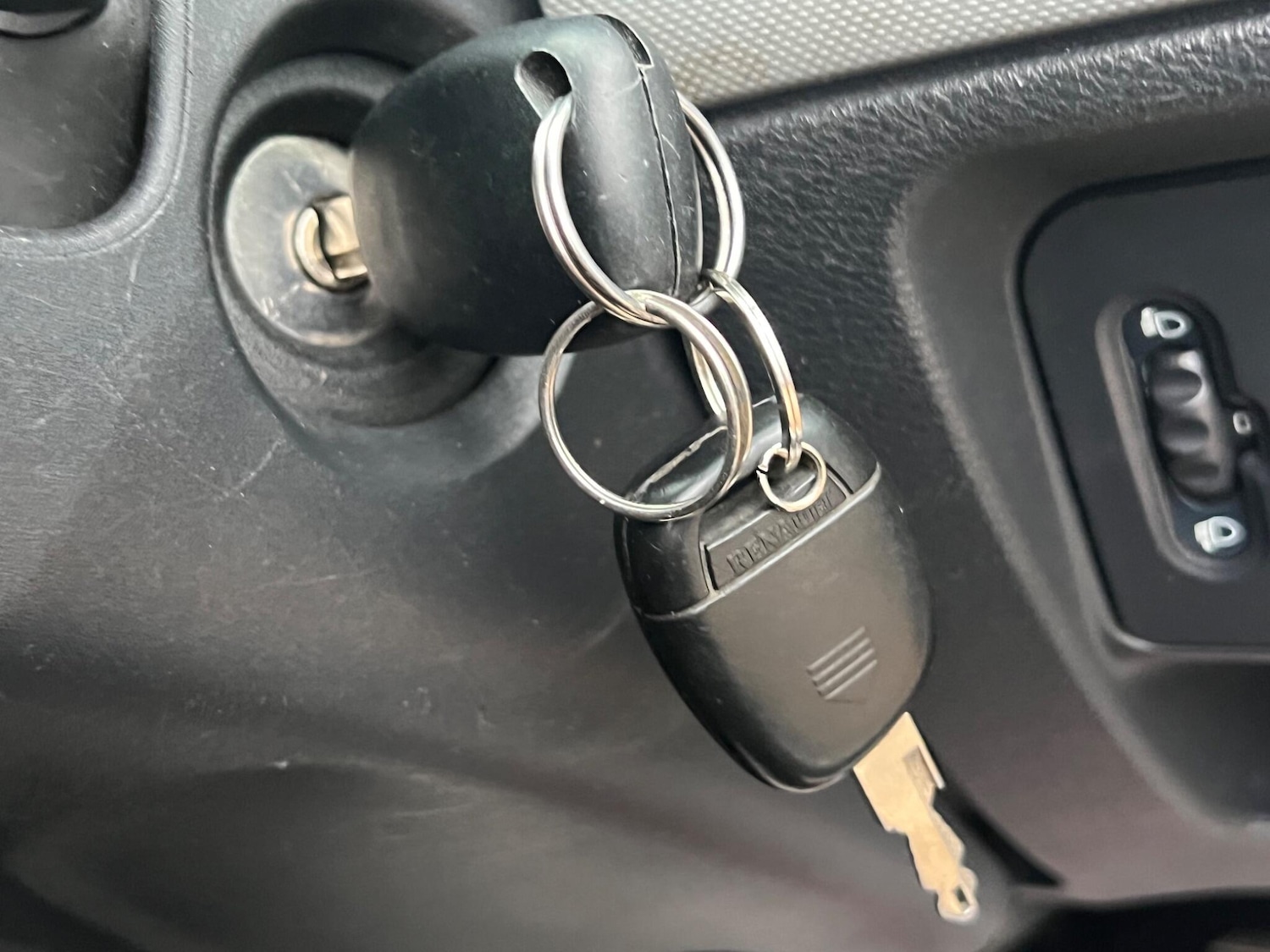 Used Renault Clio 2006 for sale - 77091488: Photo 25