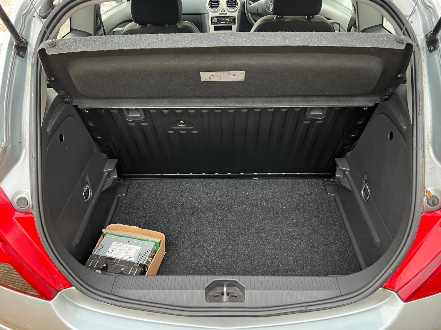 Used Vauxhall Corsa 2010 for sale - 76521471: Photo 16