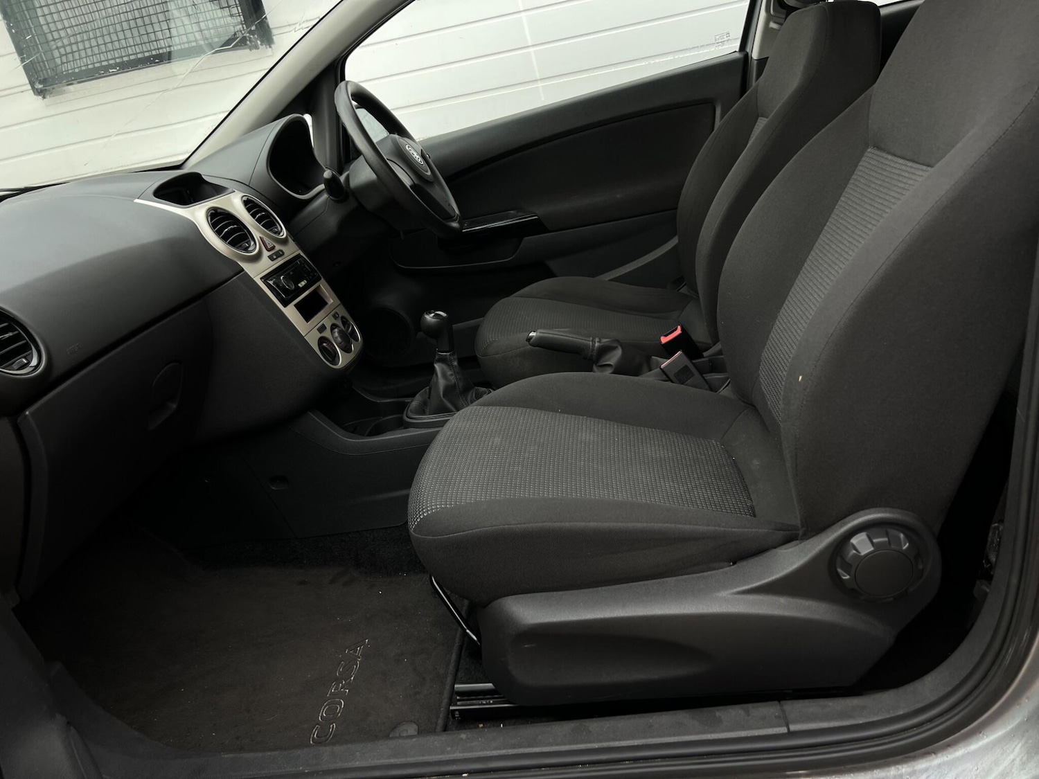 Used Vauxhall Corsa 2010 for sale - 76521471: Photo 24