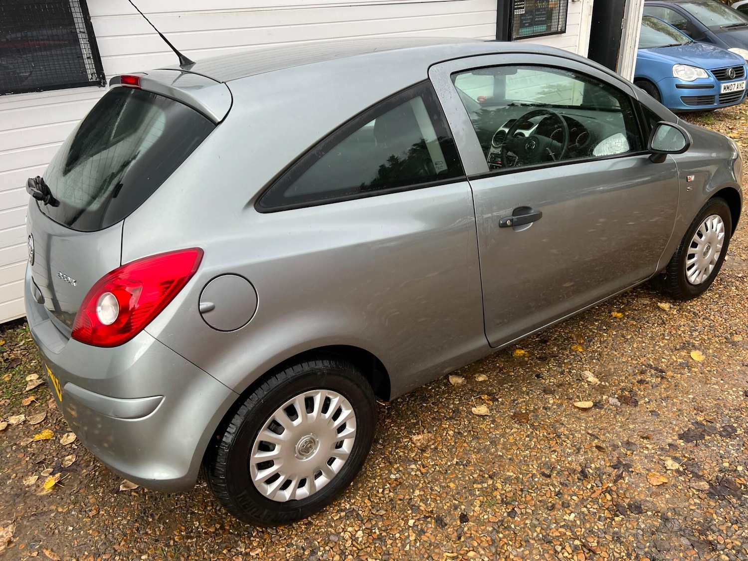 Used Vauxhall Corsa 2010 for sale - 76521471: Photo 3