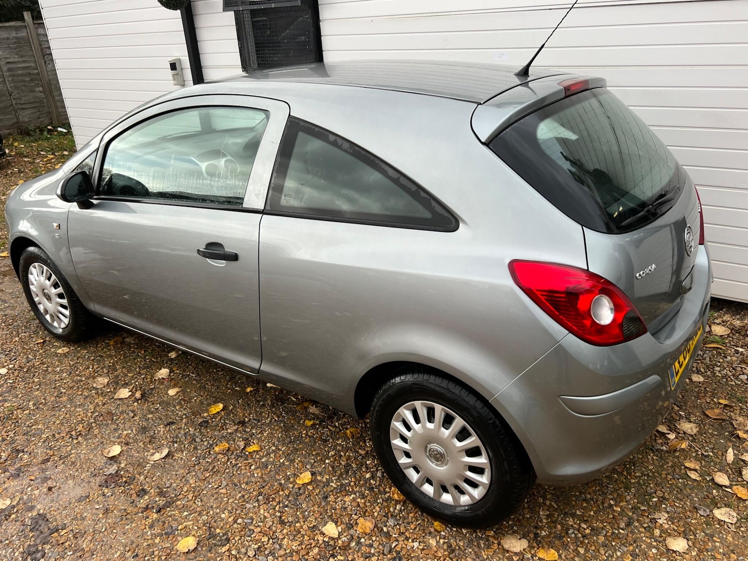 Used Vauxhall Corsa 2010 for sale - 76521471: Photo 4
