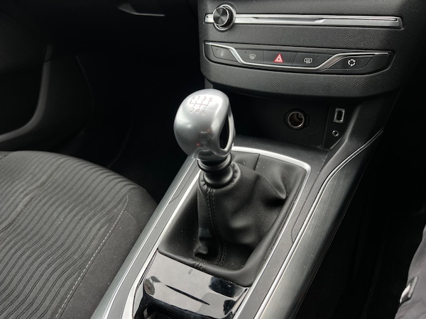 Used Peugeot 308 2015 for sale - 76152614: Photo 14