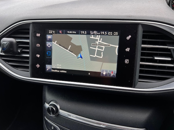 Used Peugeot 308 2015 for sale - 76152614: Photo 17