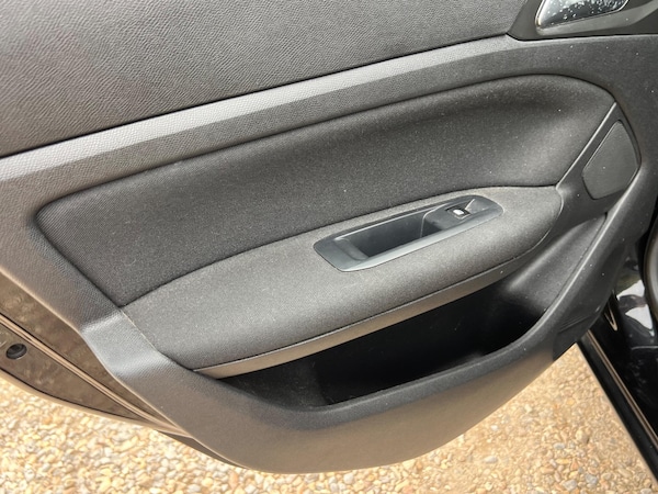 Used Peugeot 308 2015 for sale - 76152614: Photo 8