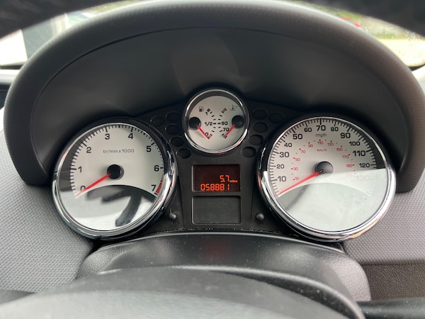 Used Peugeot 207 2012 for sale - 76151297: Photo 16