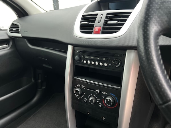 Used Peugeot 207 2012 for sale - 76151297: Photo 17