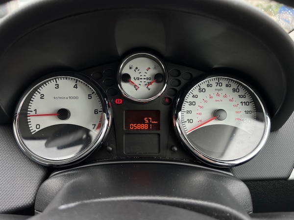 Used Peugeot 207 2012 for sale - 76151297: Photo 6