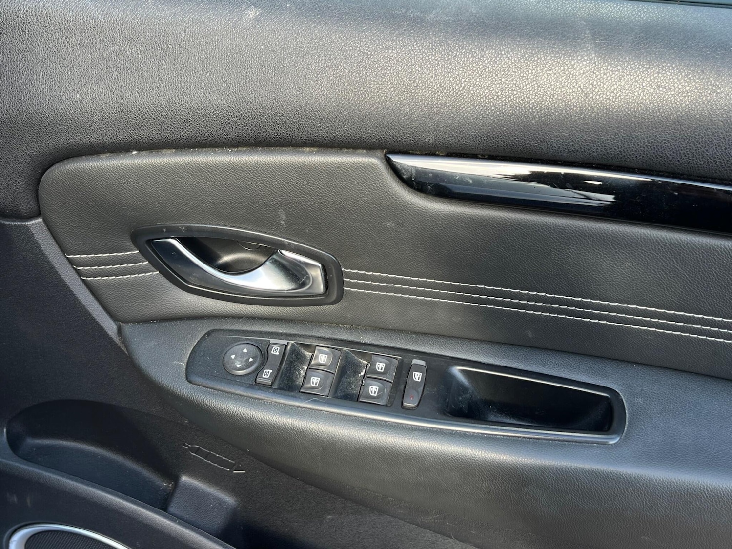 Used Renault Grand Scenic 2011 for sale - 76215040: Photo 10