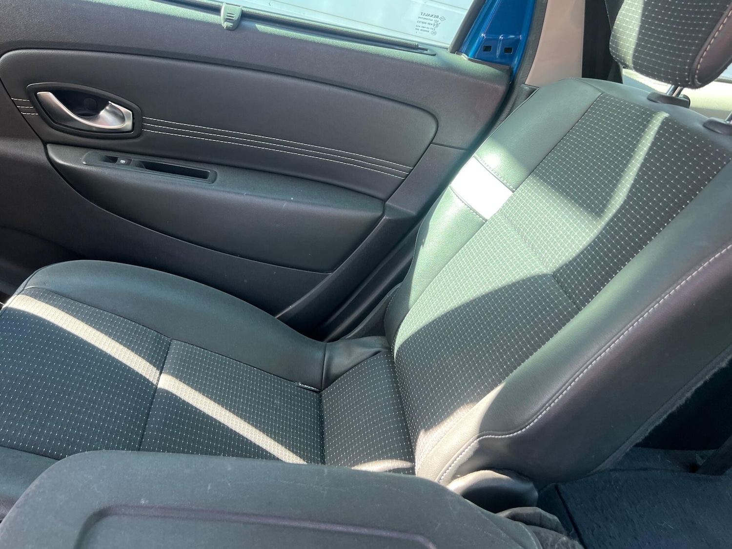 Used Renault Grand Scenic 2011 for sale - 76215040: Photo 17