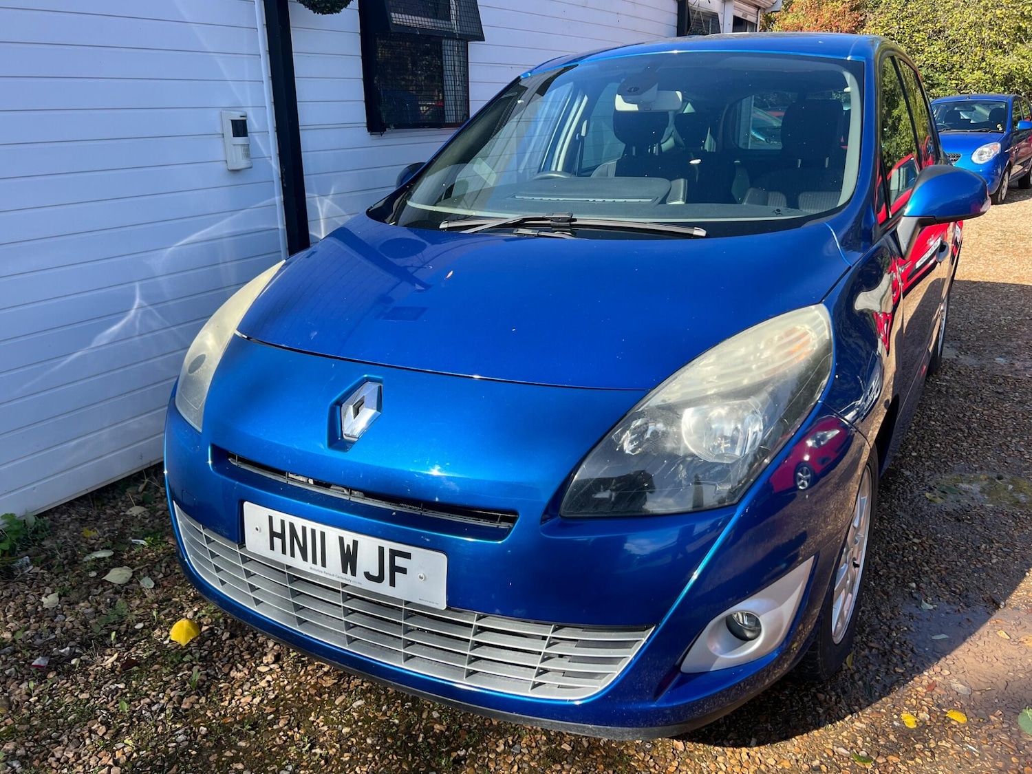 Used Renault Grand Scenic 2011 for sale - 76215040: Photo 2
