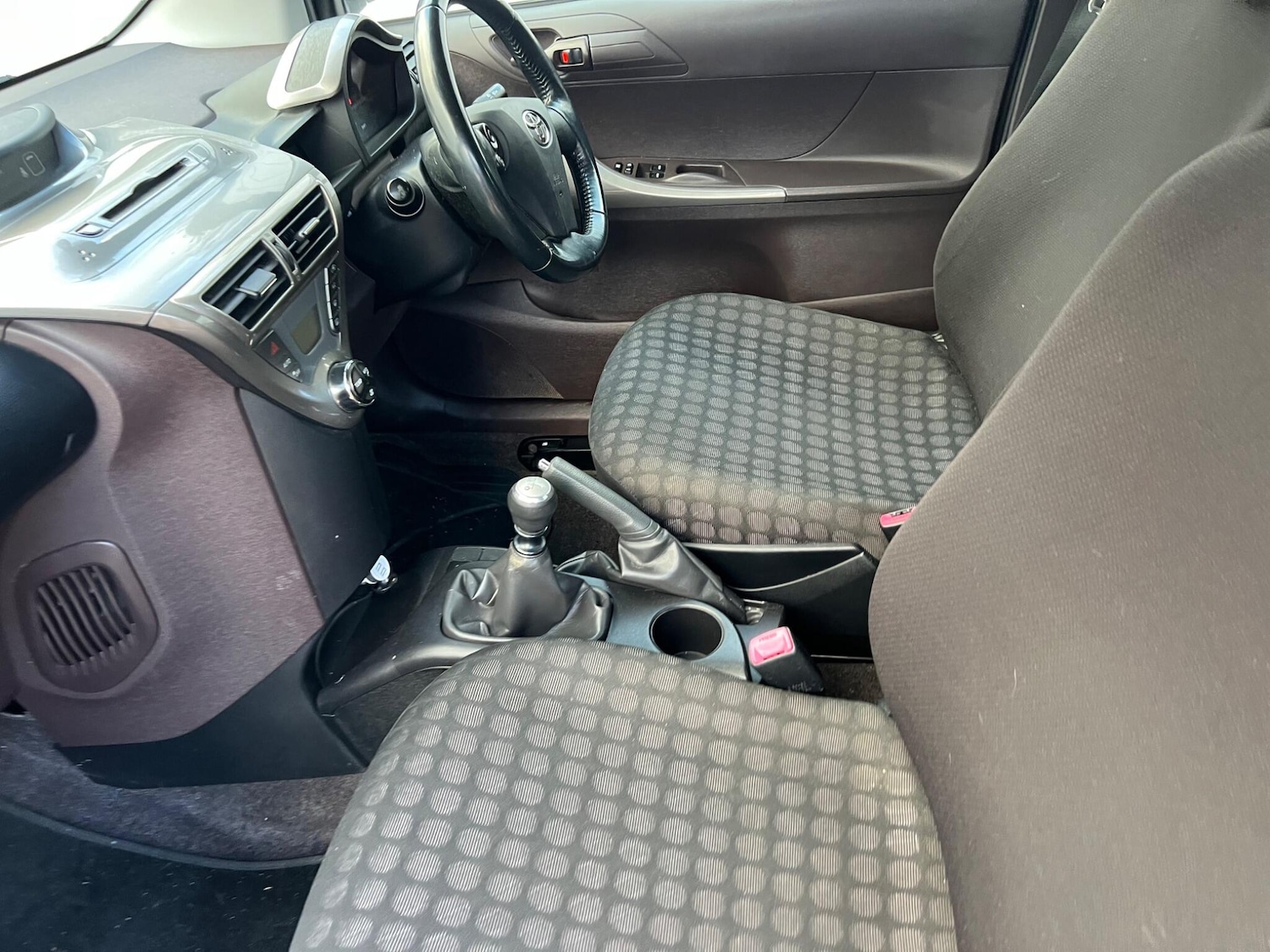 Used Toyota IQ 2010 for sale - 76839899: Photo 14