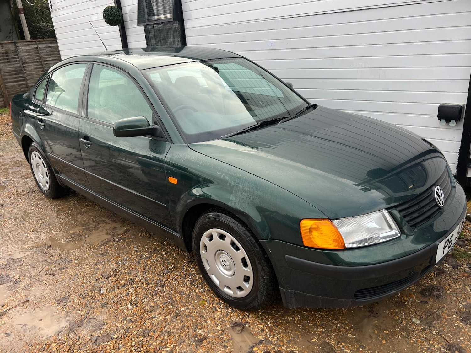 Used Volkswagen Passat 1997 for sale - 76839912: Photo 1