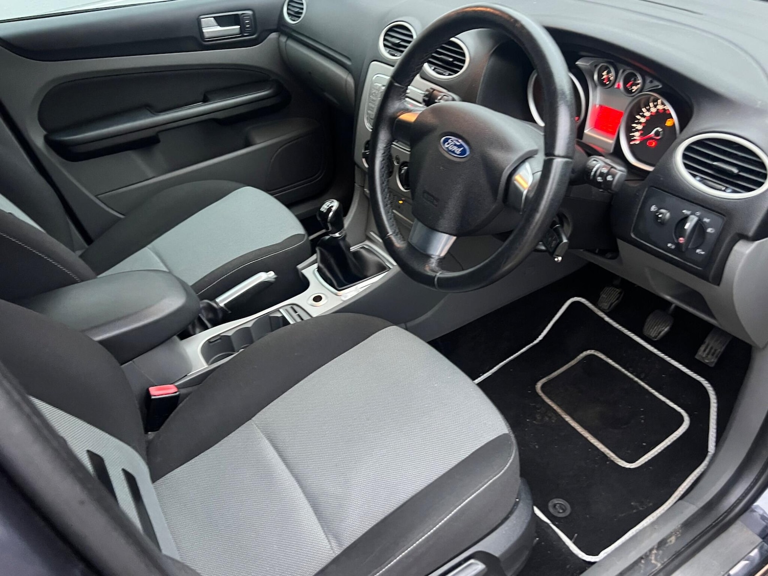 Used Ford Focus for sale - 76839895: Photo 16