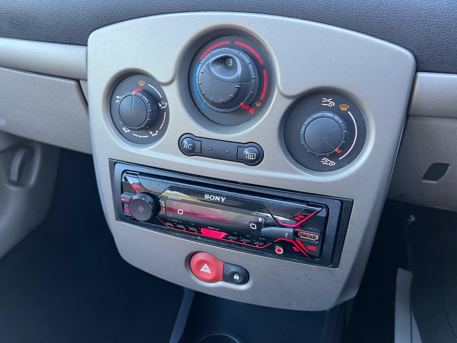 Used Renault Clio 2008 for sale - 77163311: Photo 8