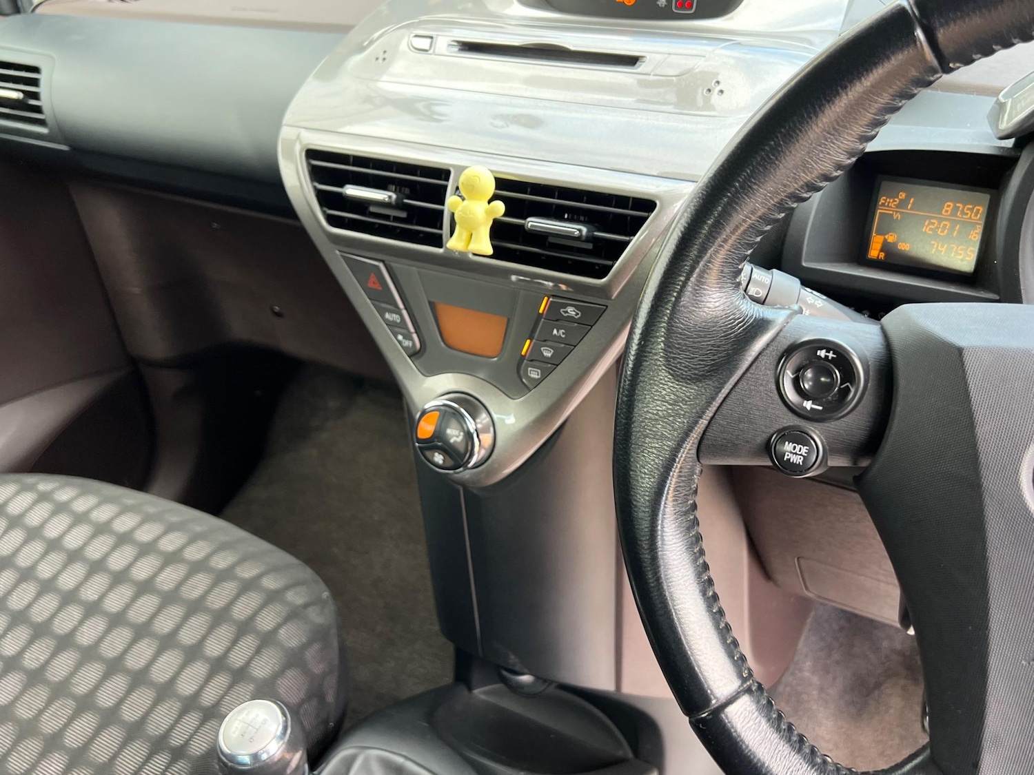 Used Toyota IQ 2010 for sale - 76912773: Photo 9