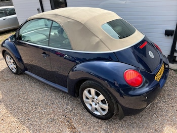 Used Volkswagen Beetle 2004 for sale - 75577975: Photo