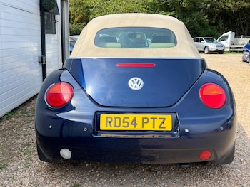 Used Volkswagen Beetle 2004 for sale - 75577975: Photo