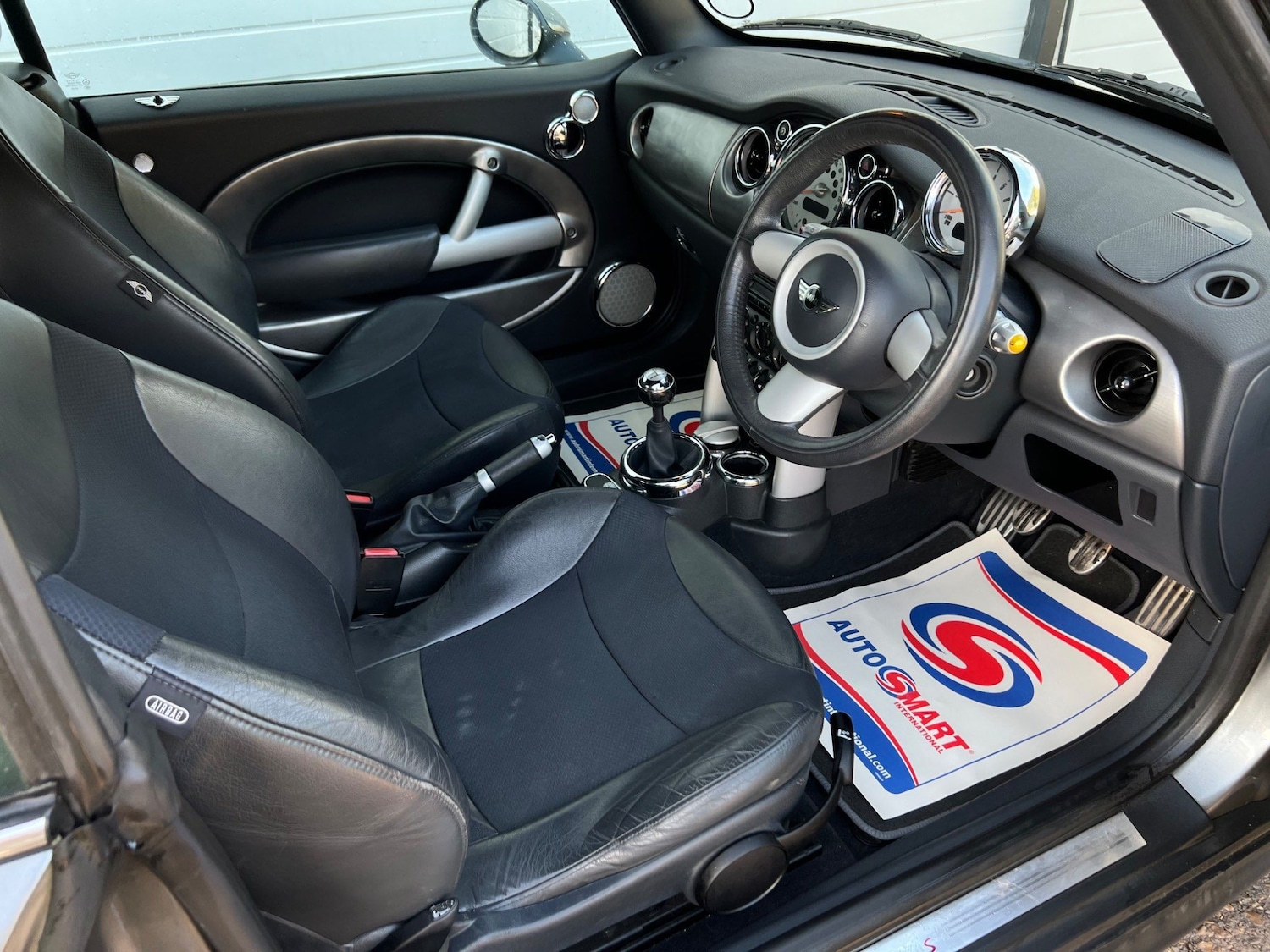 Used MINI Convertible 2007 for sale - 76152805: Photo 28