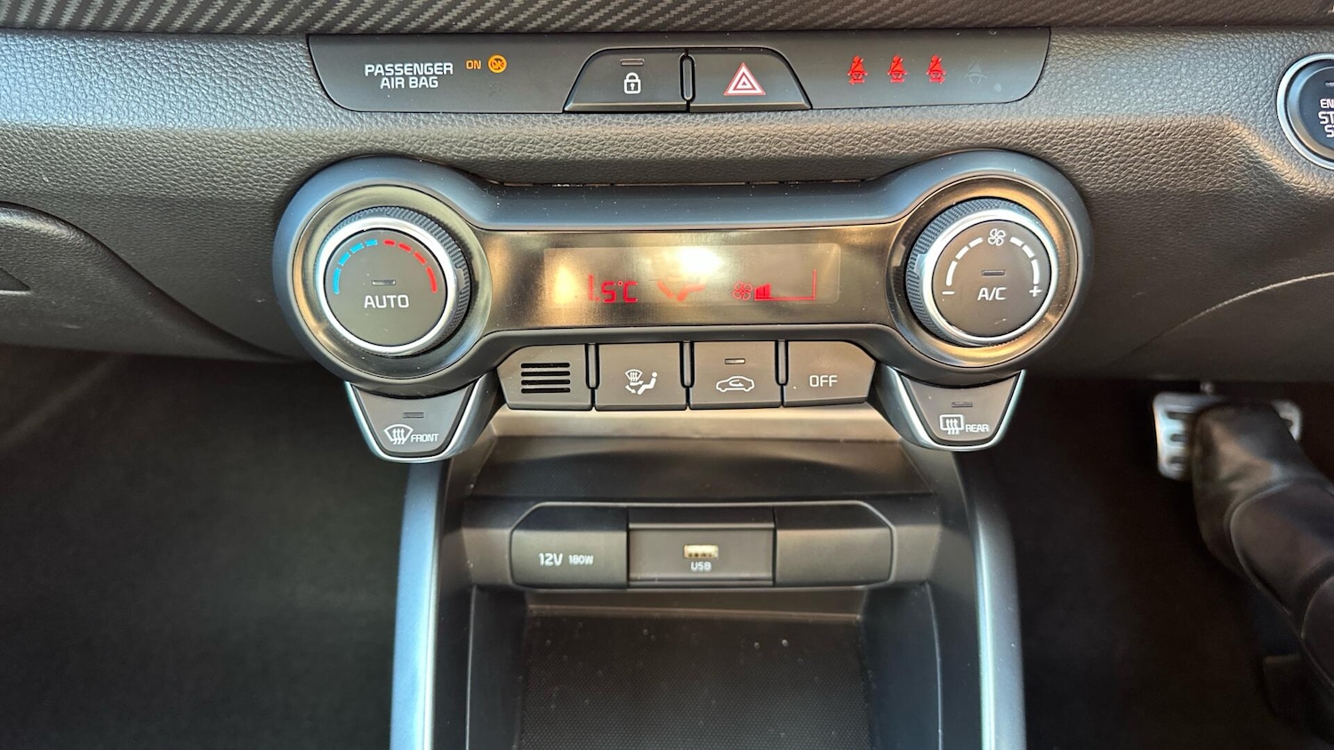 Used Kia Stonic 2023 for sale - 76337143: Photo 19