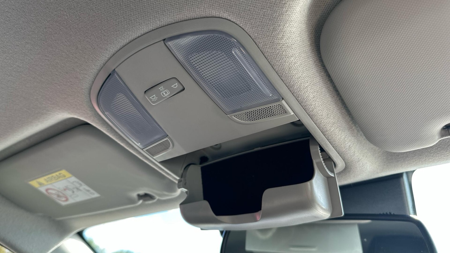 Used Kia Stonic 2023 for sale - 76337143: Photo 23