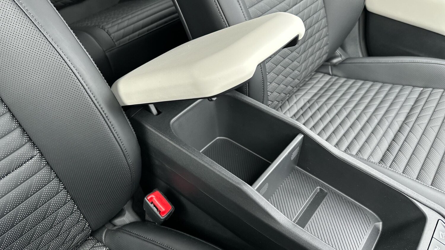 Used Kia EV4 2025 for sale - 76657550: Photo 24