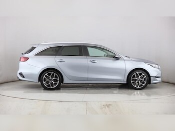 Used Kia Ceed 2025 for sale - 77156469: Photo