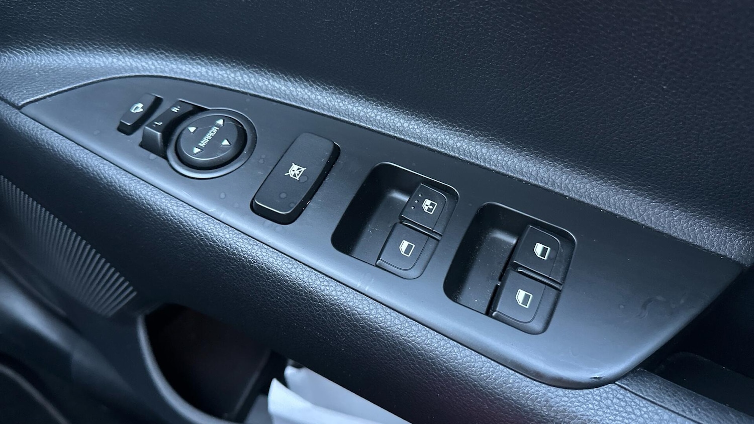 Used Kia Stonic 2022 for sale - 76337745: Photo 16