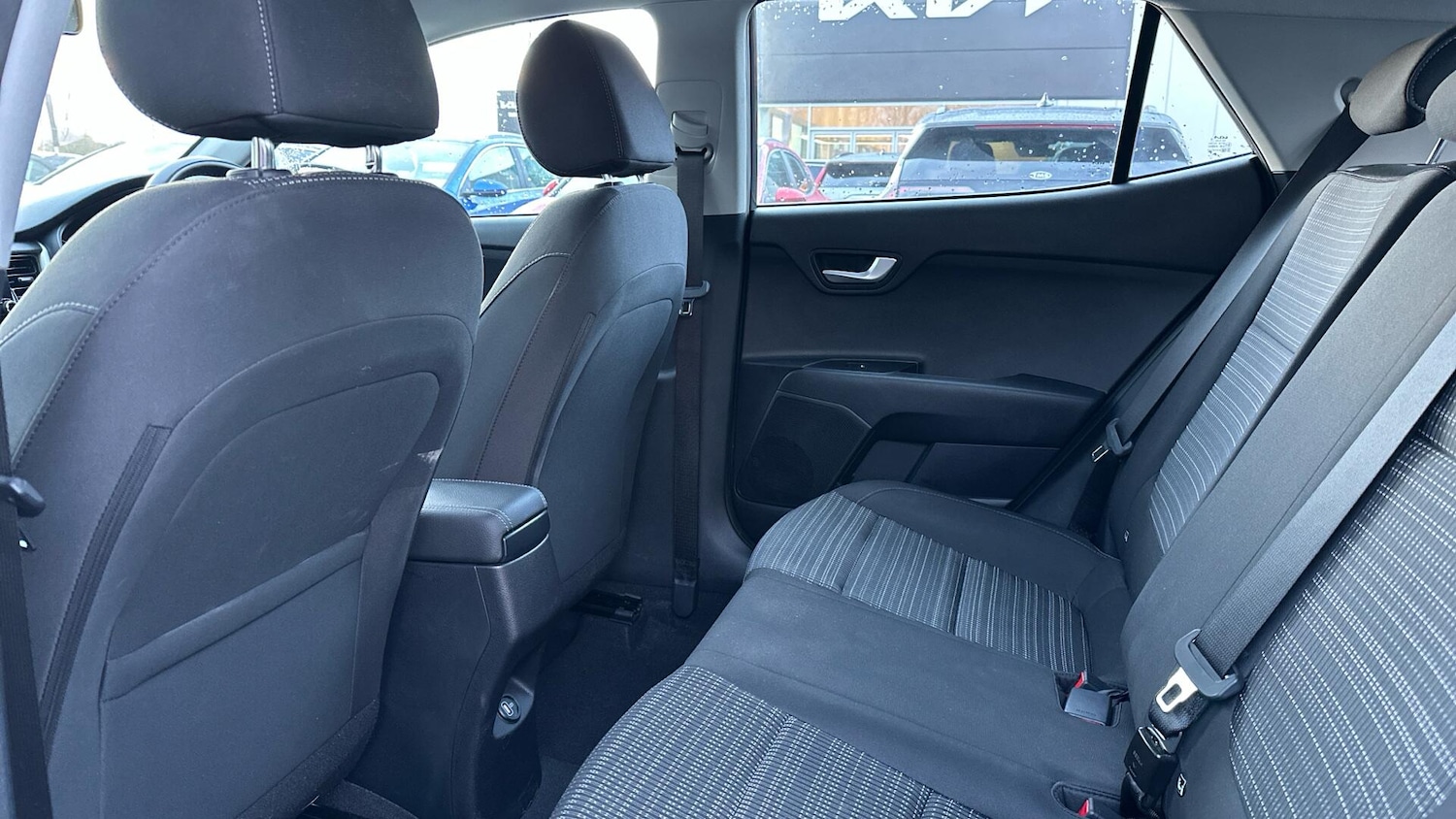 Used Kia Stonic 2022 for sale - 76337745: Photo 9