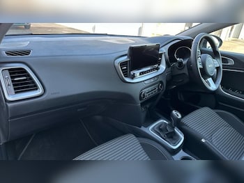 Used Kia Ceed 2024 for sale - 76597315: Photo