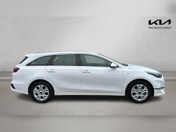 Used Kia Ceed 2025 for sale - 77670584: Photo