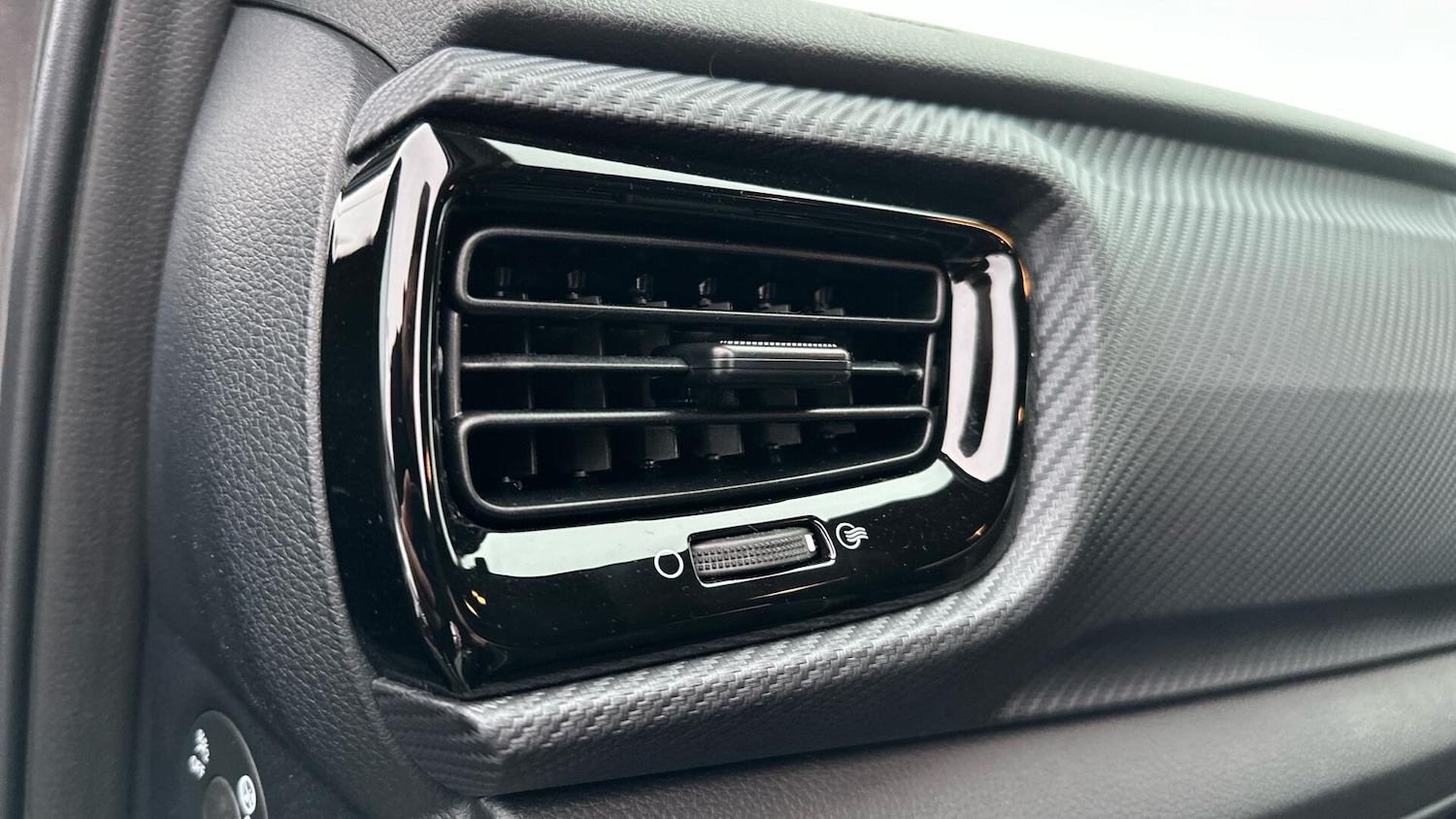 Used Kia Stonic 2025 for sale - 77400473: Photo 26