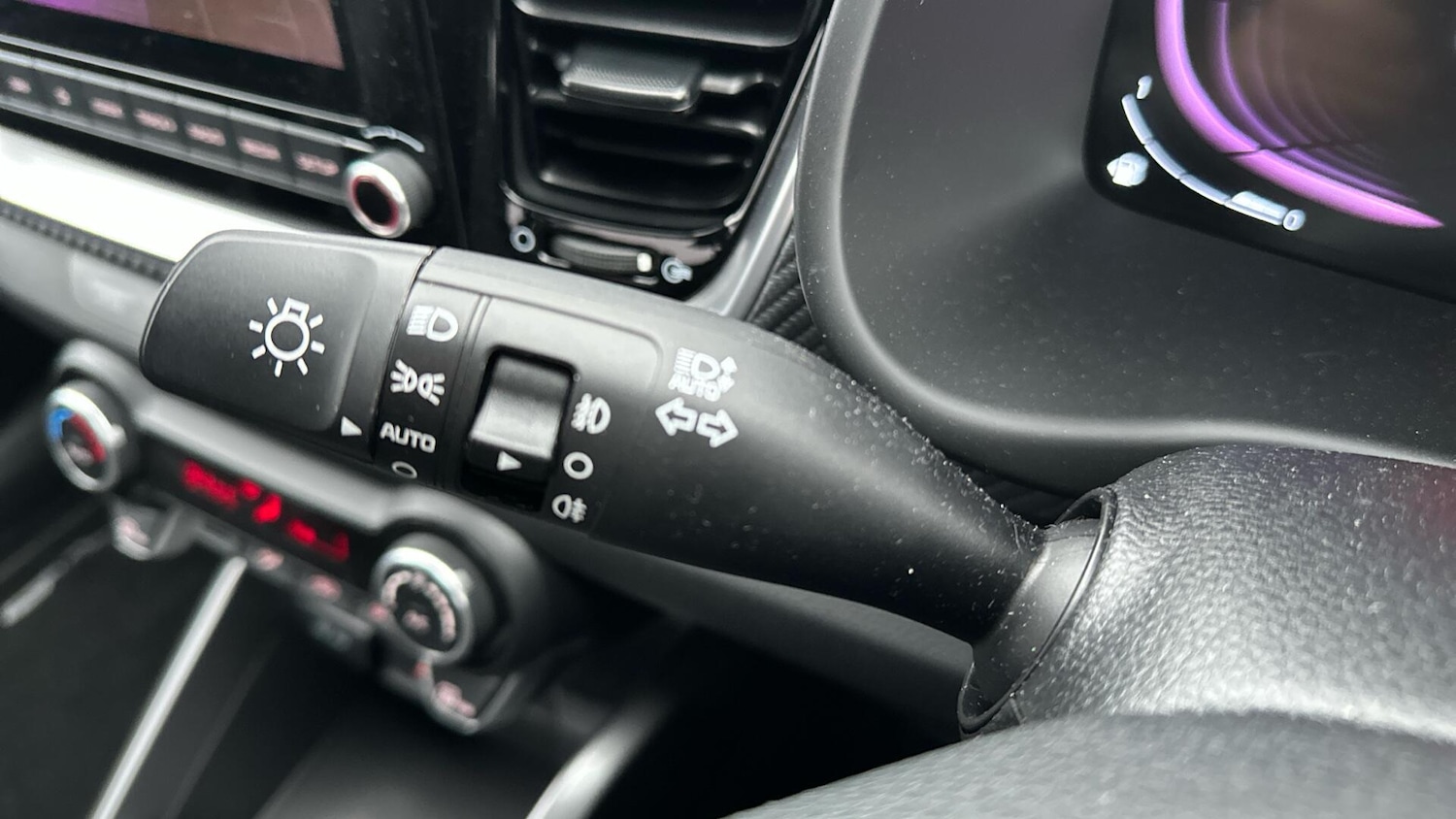 Used Kia Stonic 2025 for sale - 77400473: Photo 41