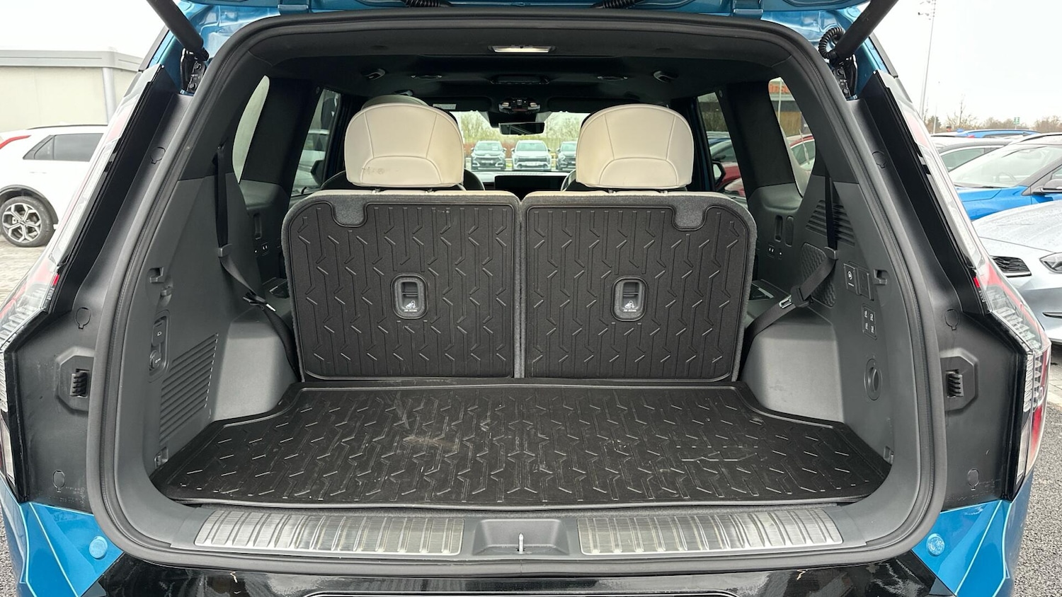 Used Kia EV9 2025 for sale - 76656994: Photo 16