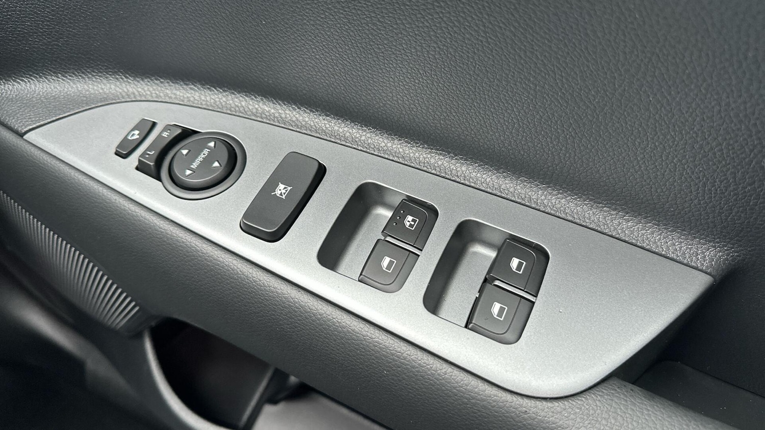 Used Kia Stonic 2025 for sale - 76337044: Photo 19