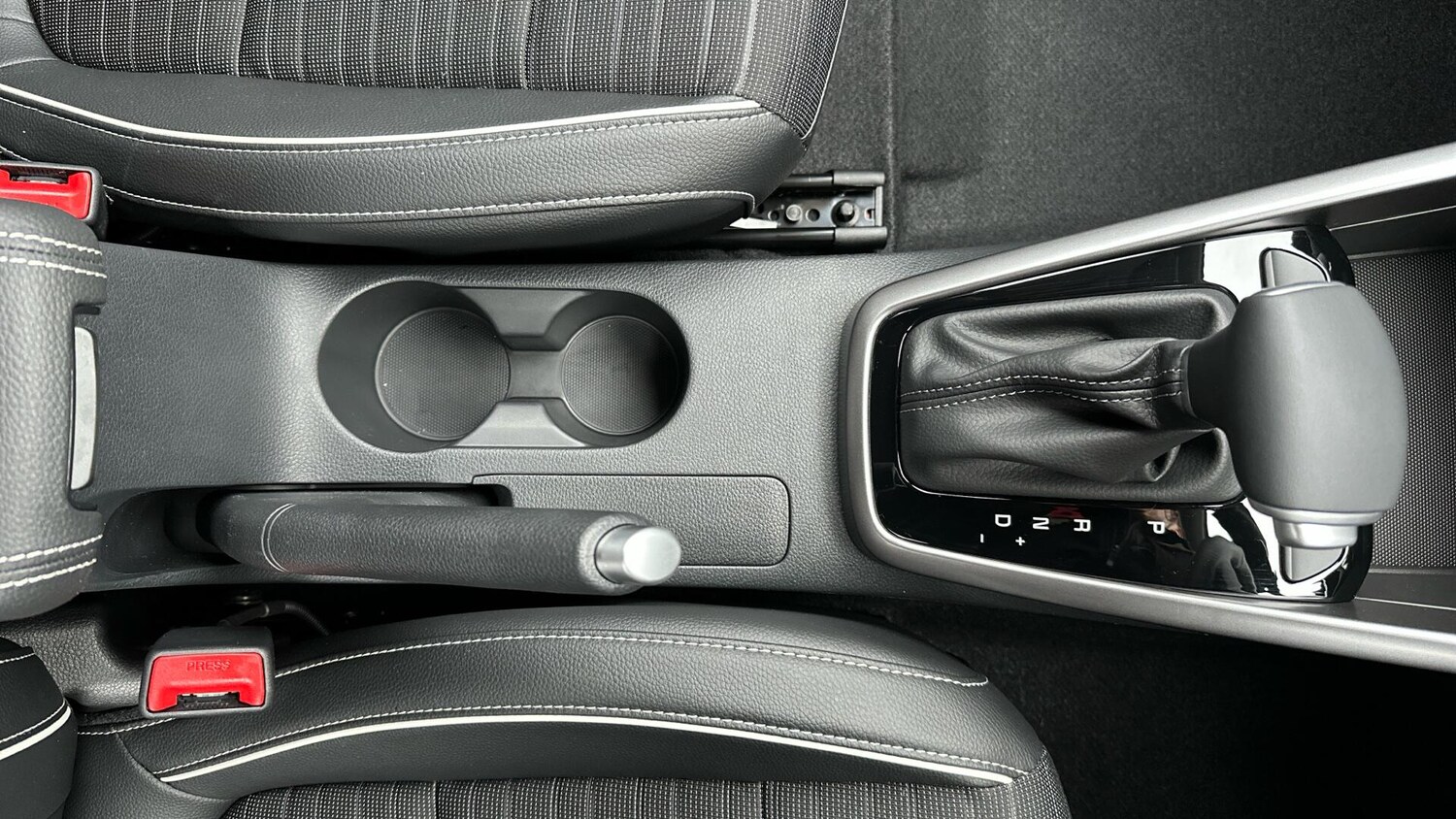 Used Kia Stonic 2025 for sale - 76337044: Photo 21