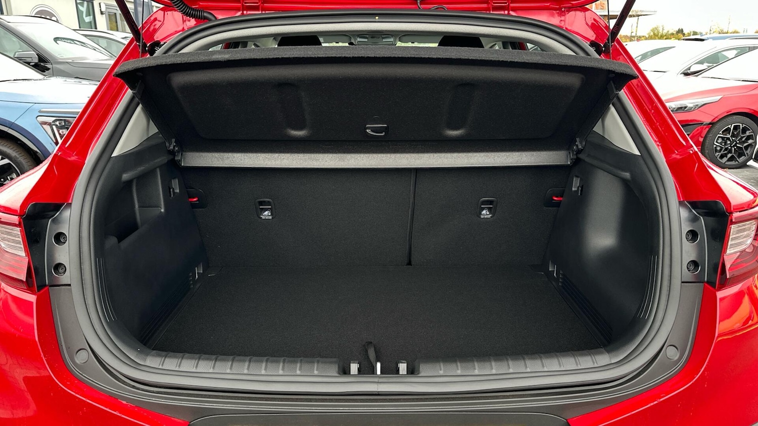 Used Kia Stonic 2025 for sale - 76337044: Photo 8