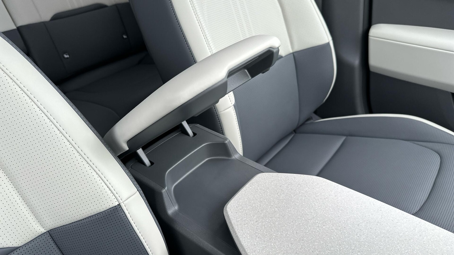 Used Kia EV3 2025 for sale - 76456815: Photo 29