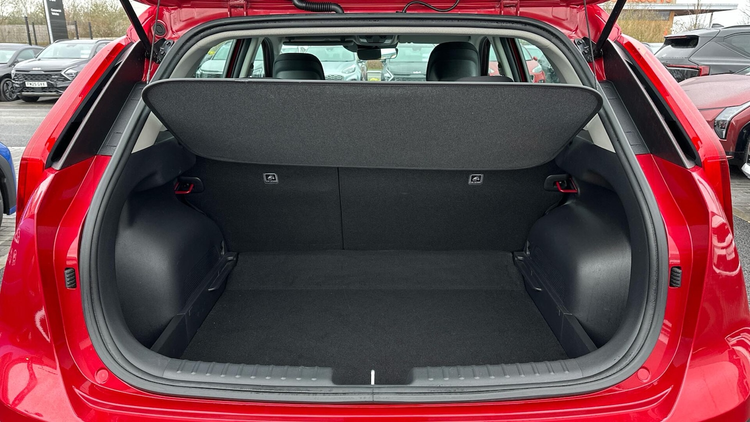 Used Kia Niro 2023 for sale - 77673199: Photo 8